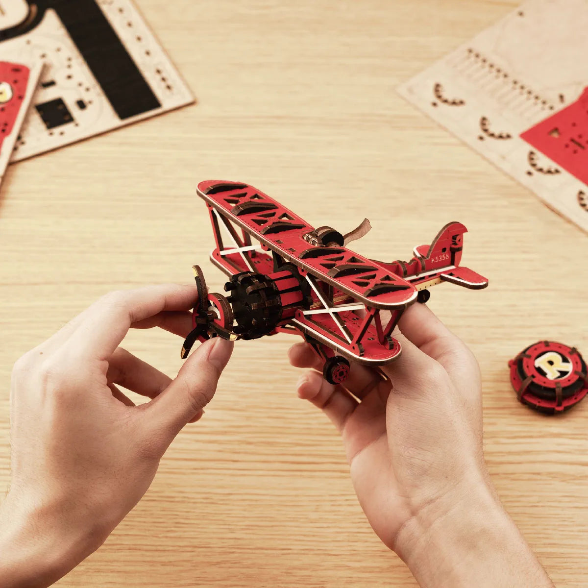 Rokr [Sky Captain] DIY Pendulum for Desk Decoration Gifts for Kids Colleague Creative Building Blocks